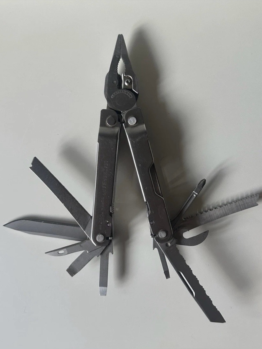 Leatherman Super Tool 300 19-in-1 Versatility Heavy-Duty Pliers
